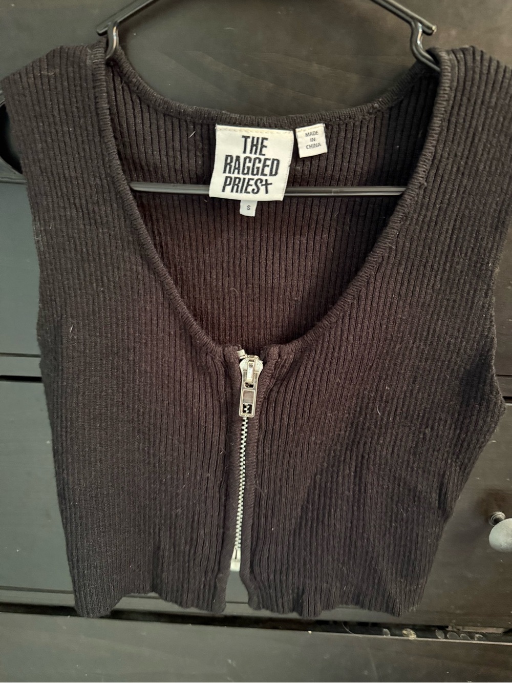 The Ragged Priest Black Ribbed Zip-Front V-Neck Sweater Vest